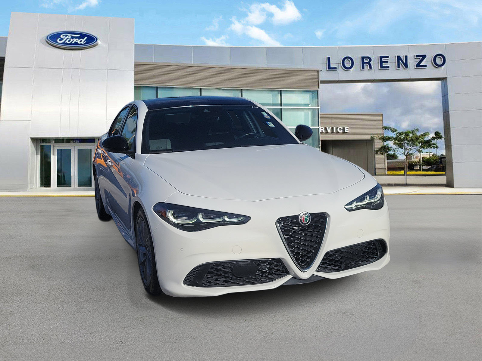 Used 2024 Alfa Romeo Giulia Ti RWD image 3