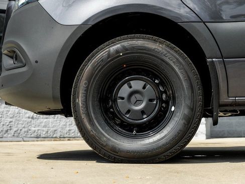 New 2025 Mercedes-Benz Sprinter 2500 image 4