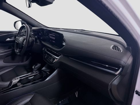 Used 2024 Buick Envista Sport Touring w/ Convenience II Package image 30