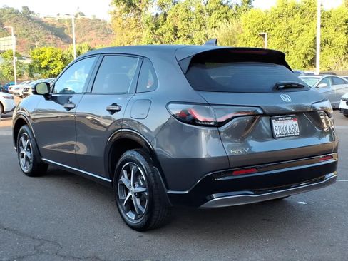 Used 2023 Honda HR-V EX-L image 7