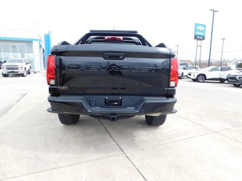 New 2025 Chevrolet Colorado Trail Boss w/ Midnight Edition AWD/4WD image 4