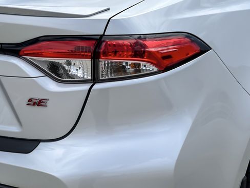 Used 2021 Toyota Corolla SE FWD image 24