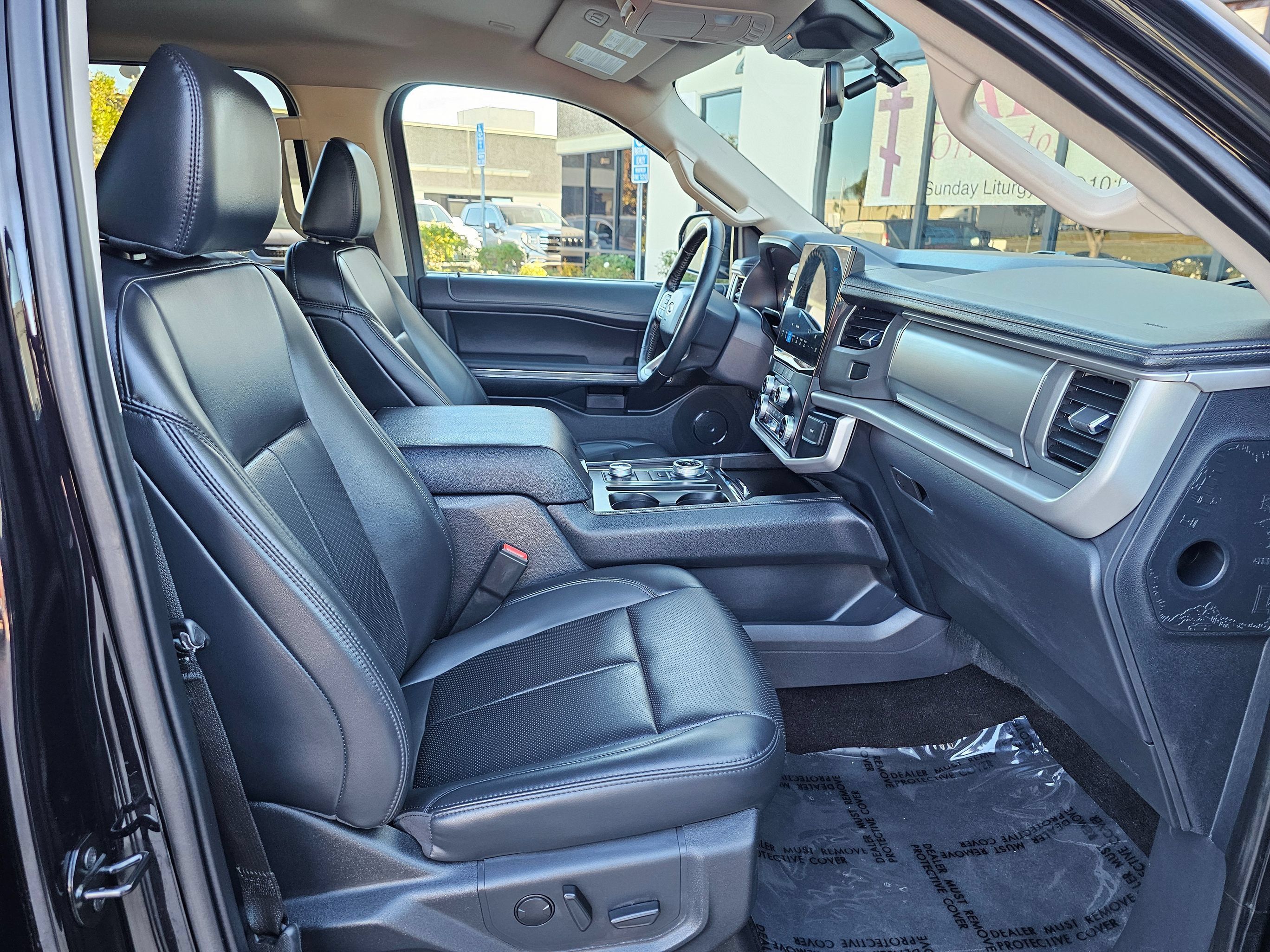 Used 2022 Ford Expedition XLT AWD/4WD image 33