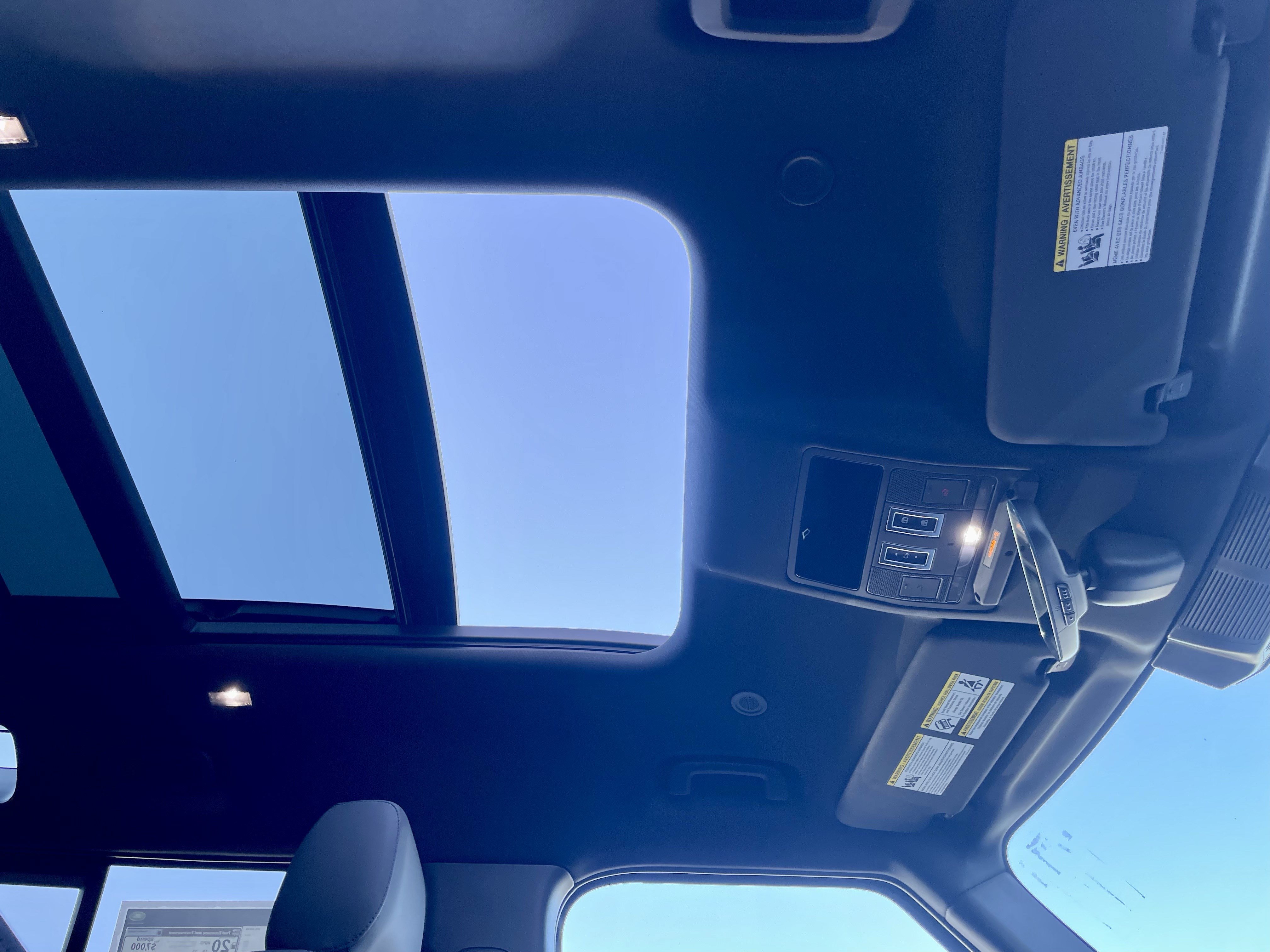 New 2026 Land Rover Defender 110 X-Dynamic SE AWD/4WD image 17