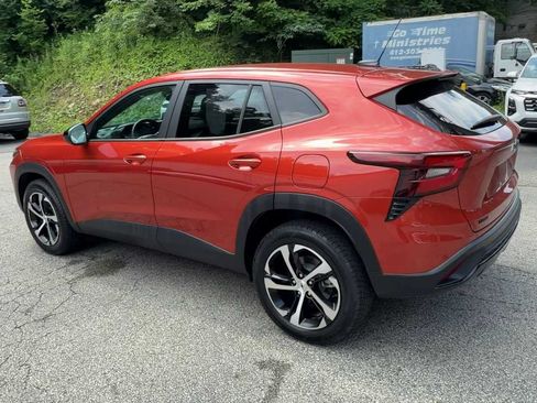 Certified 2024 Chevrolet Trax RS FWD image 6