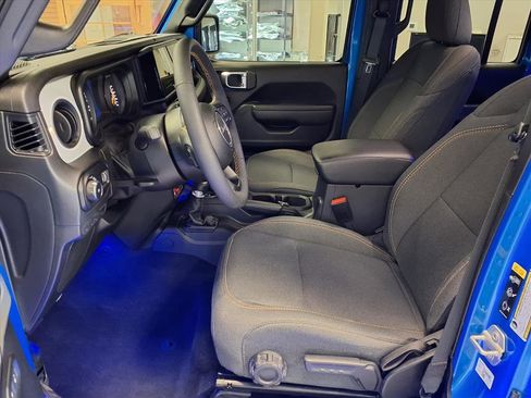 Used 2024 Jeep Wrangler Willys image 22