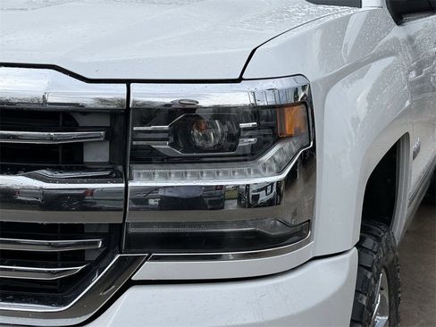 Used 2017 Chevrolet Silverado 1500 High Country image 11