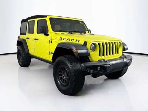 Used 2022 Jeep Wrangler Unlimited Sport w/ Xtreme Recon 35" Tire Package AWD/4WD image 9