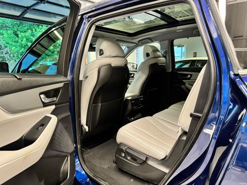 Used 2023 Acura MDX SH-AWD w/ Technology Package image 20