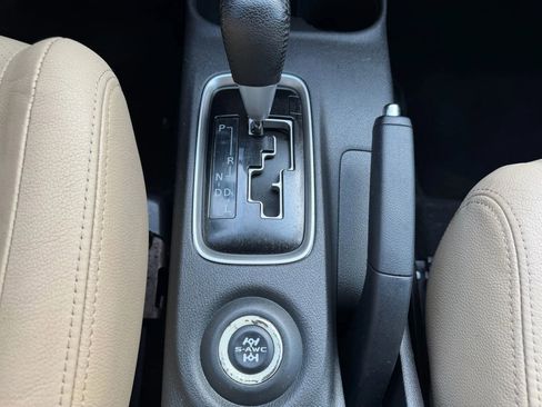 Used 2015 Mitsubishi Outlander SE image 22