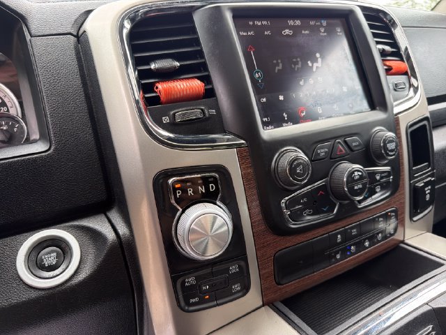 Used 2018 RAM 1500 Laramie w/ Convenience Group AWD/4WD image 25