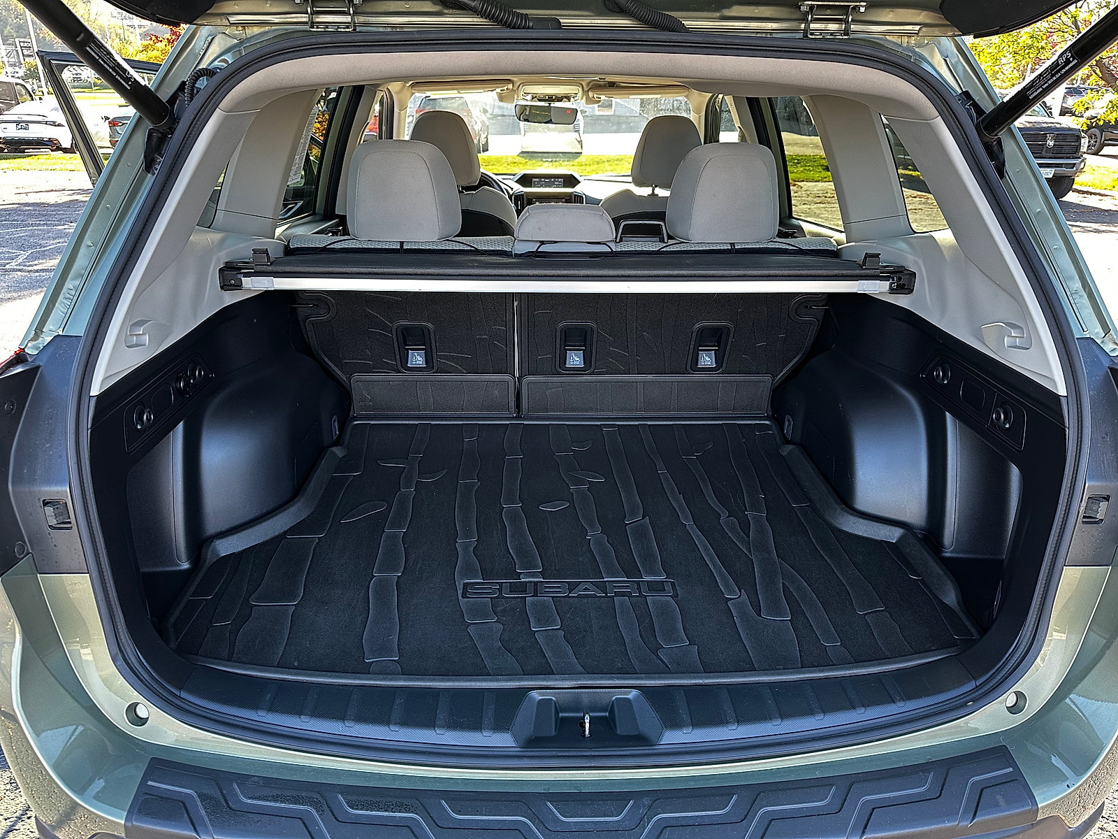 Used 2020 Subaru Forester Premium AWD/4WD image 10