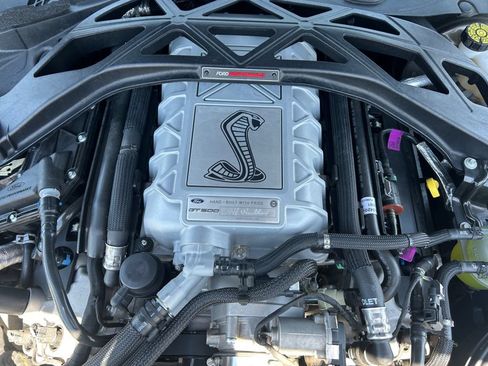 Used 2021 Ford Mustang Shelby GT500 w/ Carbon Fiber Track Pack RWD image 26
