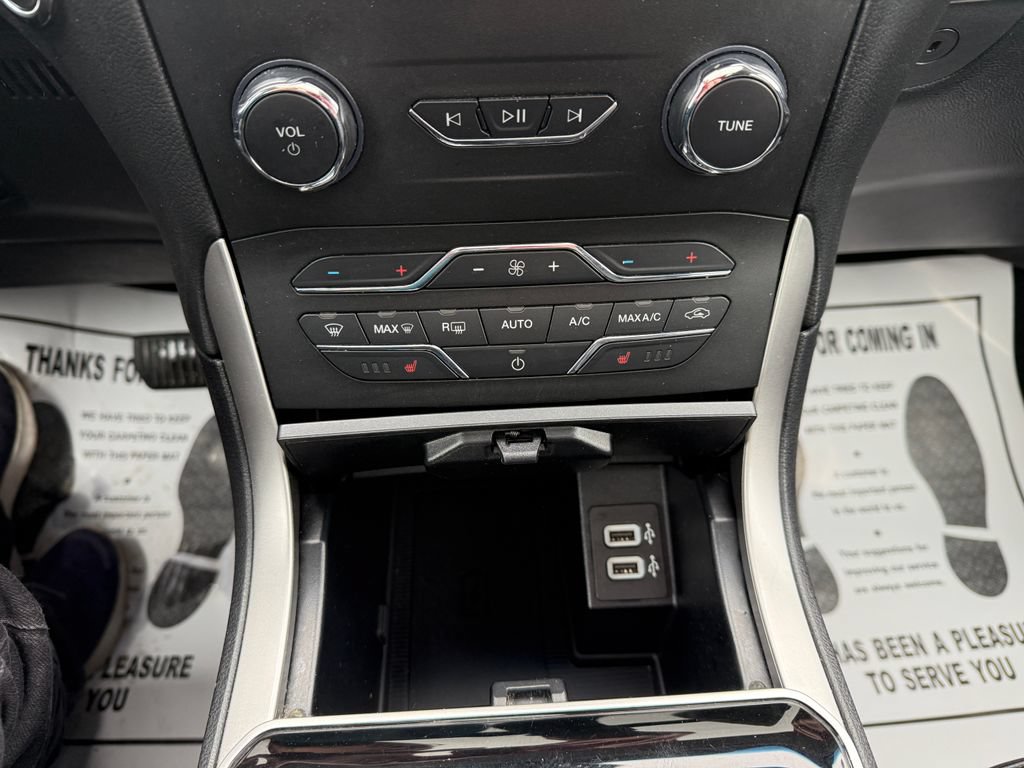 Used 2020 Ford Edge SEL w/ Convenience Package AWD/4WD image 33
