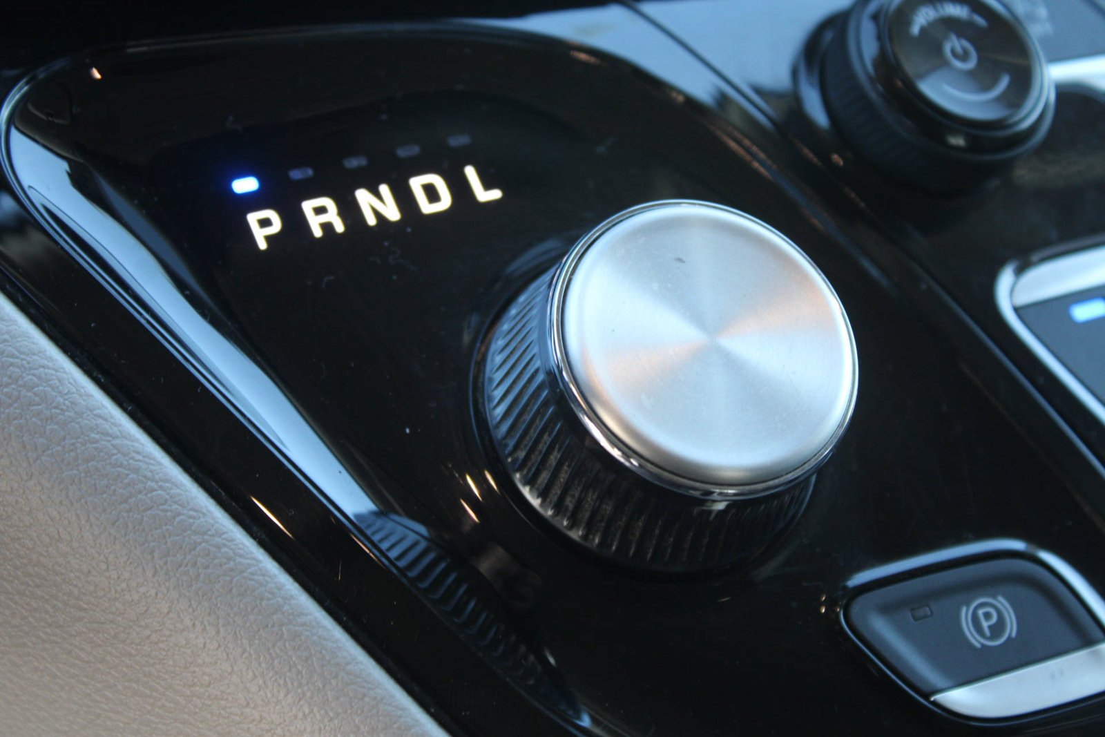 Used 2024 Chrysler Pacifica Touring-L FWD image 20
