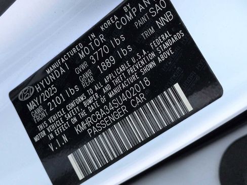 New 2025 Hyundai Venue Limited image 36