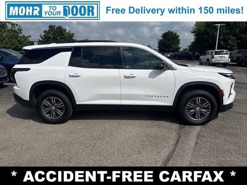 Used 2024 Chevrolet Traverse LT w/ Enhanced Driving Package image 3