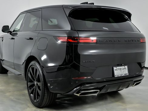 Used 2025 Land Rover Range Rover Sport Dynamic SE AWD/4WD image 10