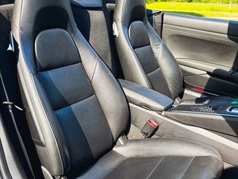 Used 2019 Porsche 718 Boxster image 25