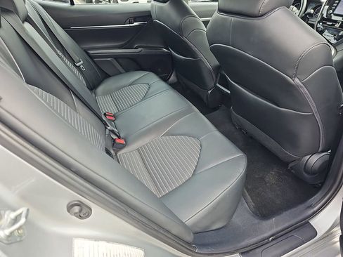 Used 2024 Toyota Camry SE image 14