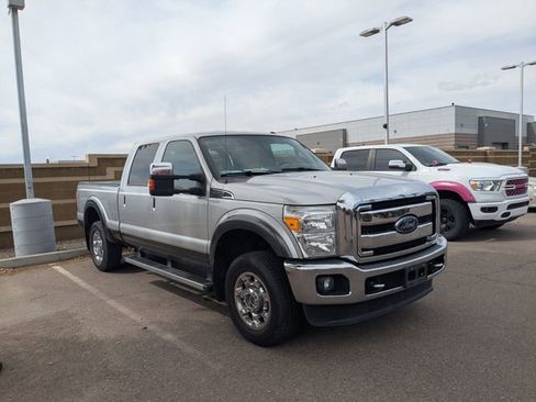 Used 2015 Ford F250 Lariat w/ Chrome Package image 4