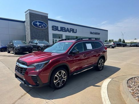 Used 2026 Subaru Ascent Limited AWD/4WD image 1