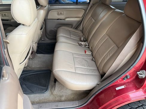 Used 2002 Toyota 4Runner SR5 image 11