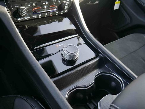 New 2025 Jeep Grand Cherokee Altitude image 28