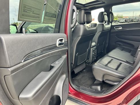 Used 2022 Jeep Grand Cherokee Limited image 24