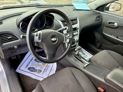 Used 2010 Chevrolet Malibu LT w/ Power Convenience Package image 10