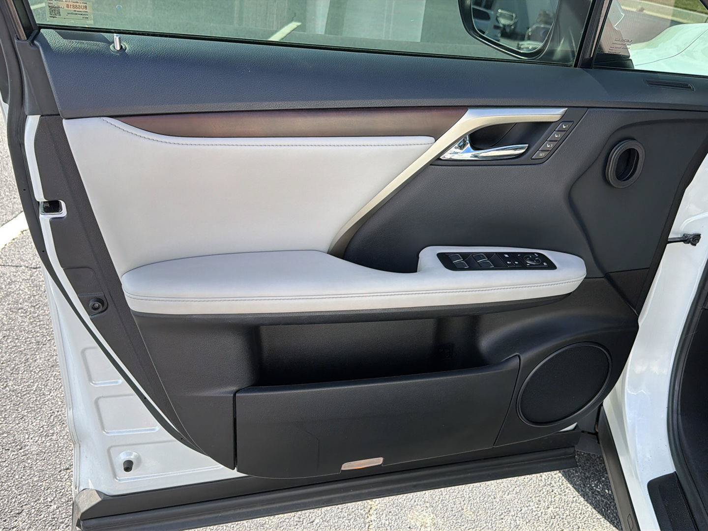 Used 2022 Lexus RX 350 FWD w/ Premium Package image 16