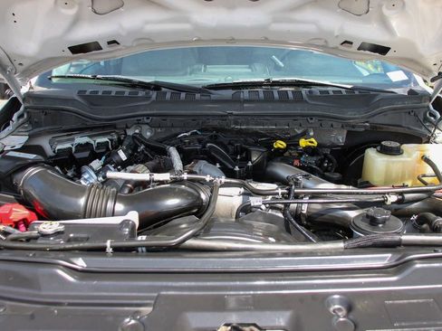 Used 2019 Ford F350 XLT image 12