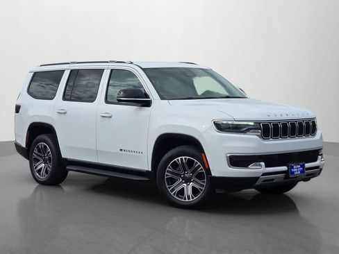 Used 2024 Jeep Wagoneer Series II w/ Flexible Seating Group AWD/4WD image 8