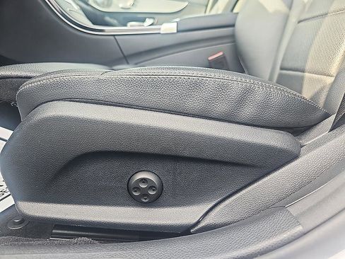 Used 2021 Mercedes-Benz C 300 4MATIC Sedan image 15
