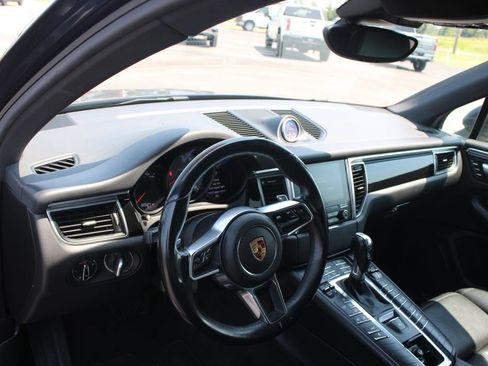 Used 2018 Porsche Macan S AWD/4WD image 23
