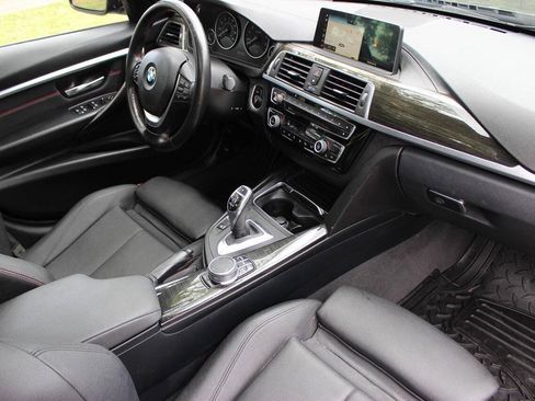 Used 2018 BMW 330i Sedan w/ Convenience Package RWD image 15