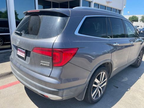 Used 2016 Honda Pilot Touring image 7