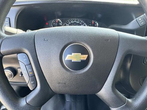 Used 2024 Chevrolet Express 2500 w/ Driver Convenience Package RWD image 21