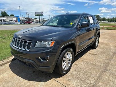 Used 2014 Jeep Grand Cherokee Laredo w/ 18" Wheel & 8.4" Radio Group