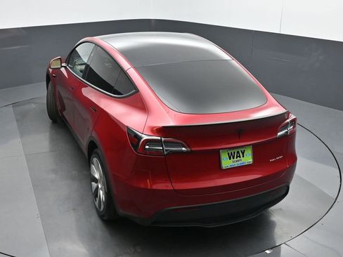 Used 2024 Tesla Model Y Long Range image 39