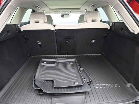 Used 2023 Volvo XC60 B5 Plus w/ Protection Package Premier image 31