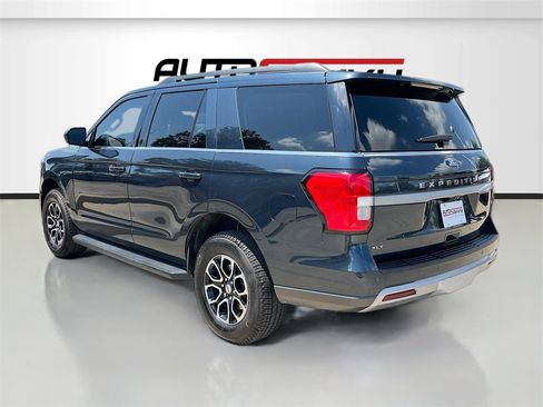 Used 2024 Ford Expedition XLT image 5