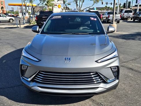 Used 2024 Buick Envista Preferred w/ Convenience I Package image 2