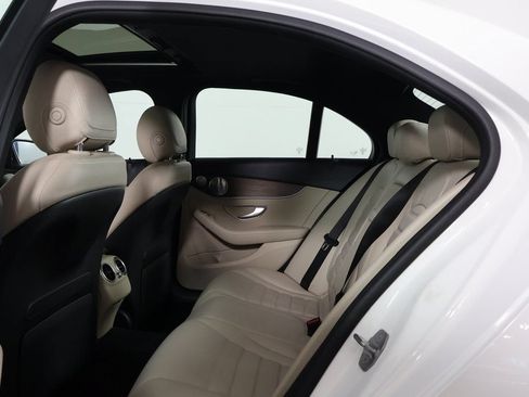 Used 2019 Mercedes-Benz C 300 Sedan image 11