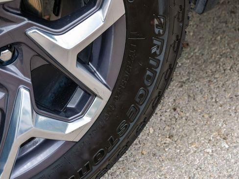 Used 2023 GMC Sierra 1500 SLT image 64