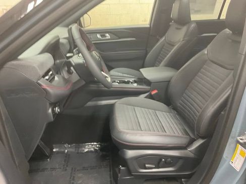 New 2026 Ford Explorer ST-Line w/ ST-Line Street Pack AWD/4WD image 8