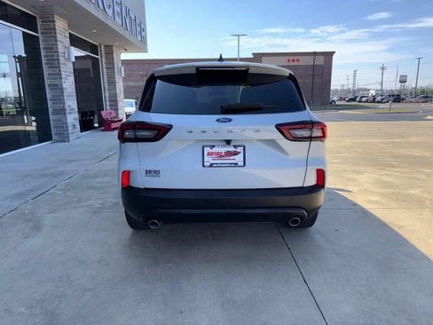 Used 2025 Ford Escape ST-Line image 8