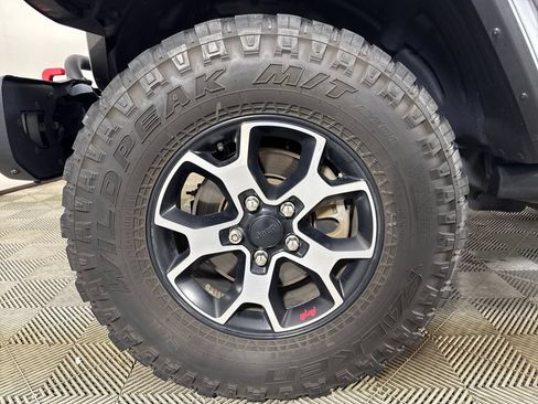 Used 2020 Jeep Wrangler Unlimited Rubicon w/ Dual Top Group AWD/4WD image 8