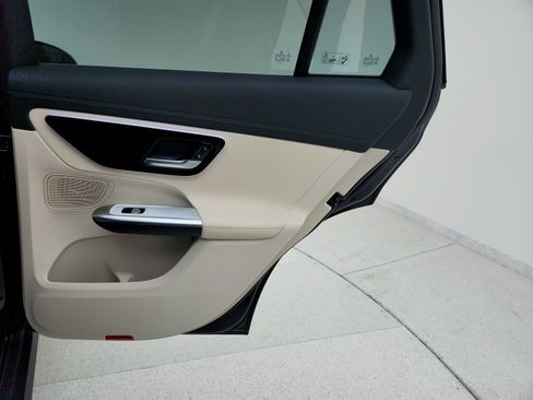 Certified 2025 Mercedes-Benz GLC 300 image 24