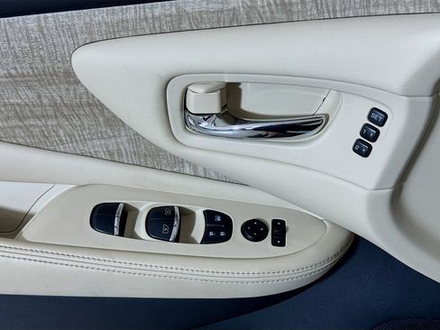 Used 2023 Nissan Murano SL w/ SL Moonroof Package FWD image 16